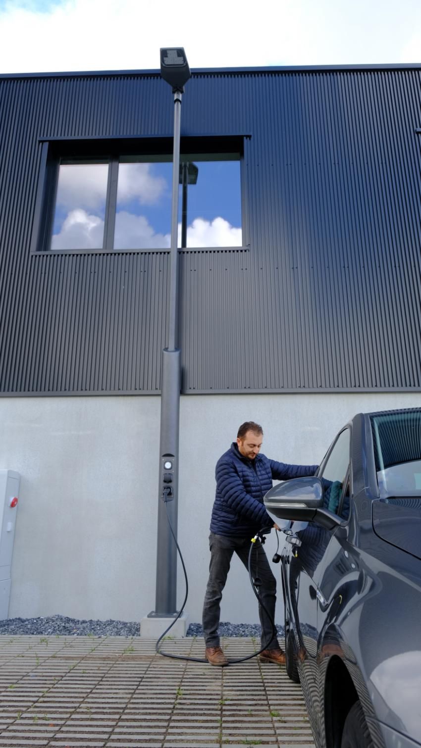 Elektrisch laden verlichtingspaal duurzame energie